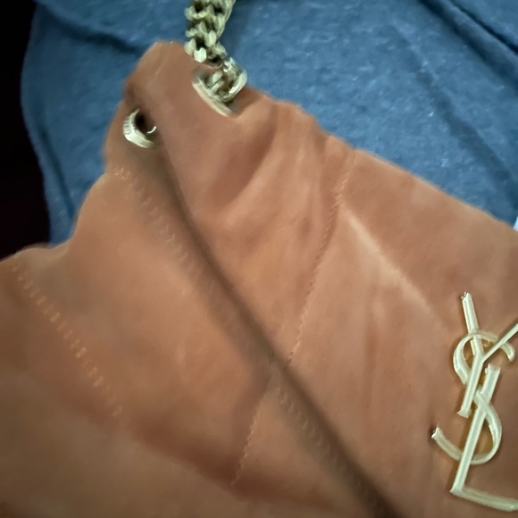 Crossbody handbag. - Picture 4 of 4